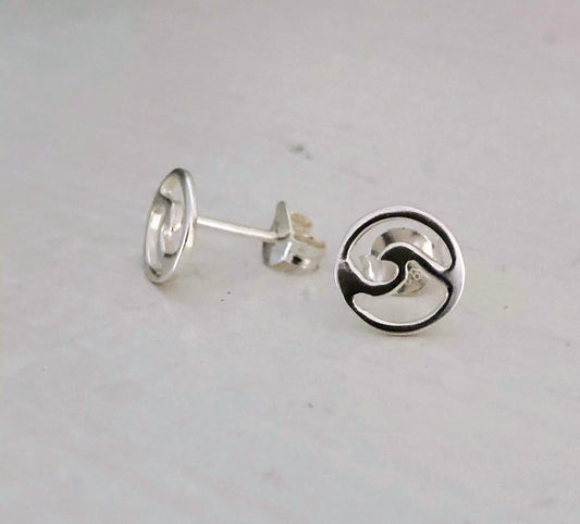 Wave Outline Earring